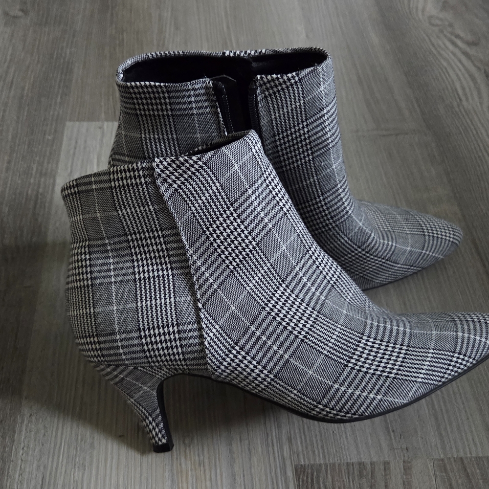 Kohl's Black and Gray Plaid Ankle Boots